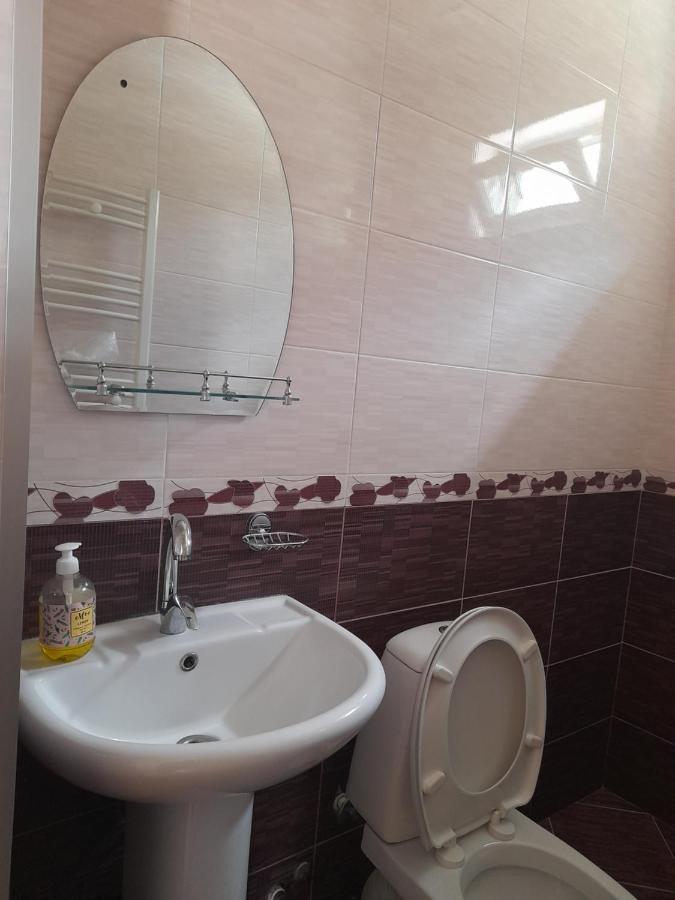 Kera Guest House Kazbegi Bagian luar foto