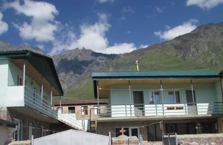 Kera Guest House Kazbegi Bagian luar foto