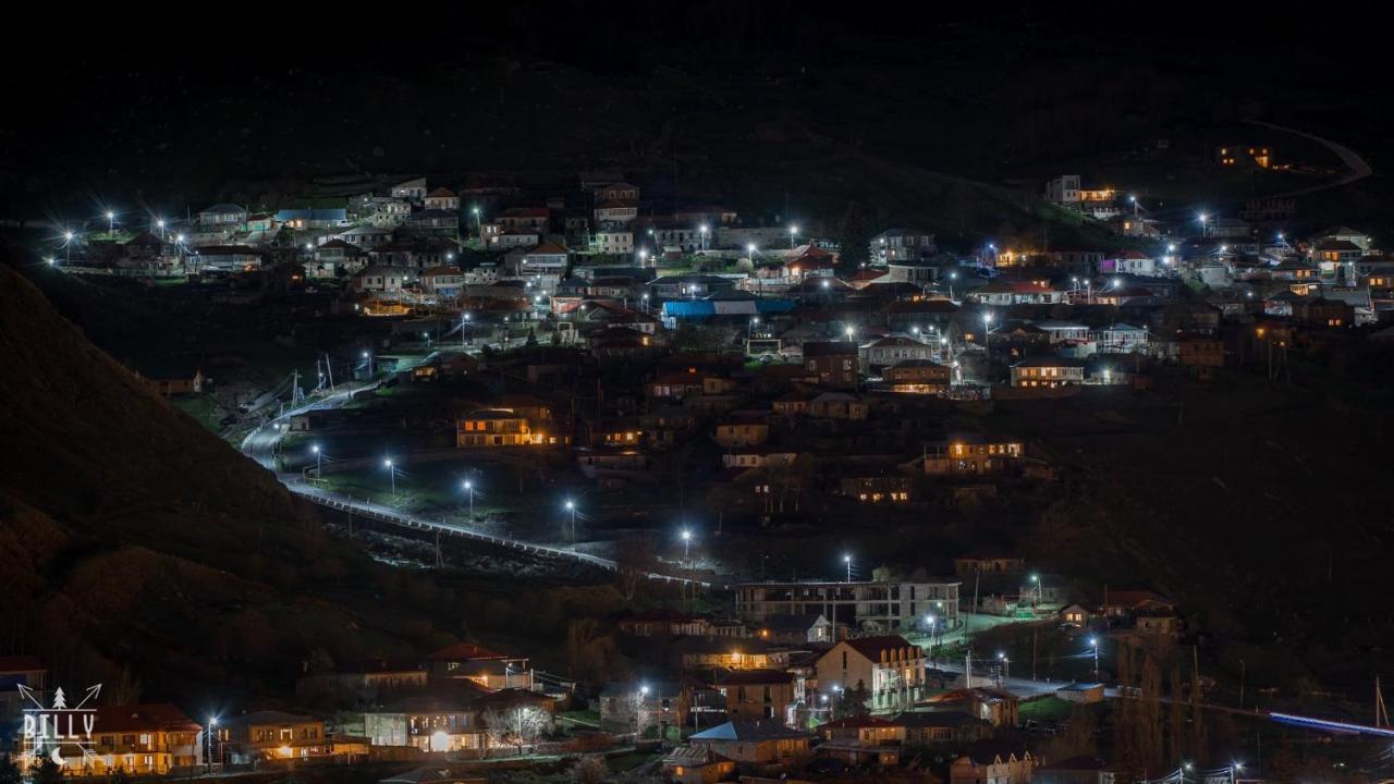 Kera Guest House Kazbegi Bagian luar foto